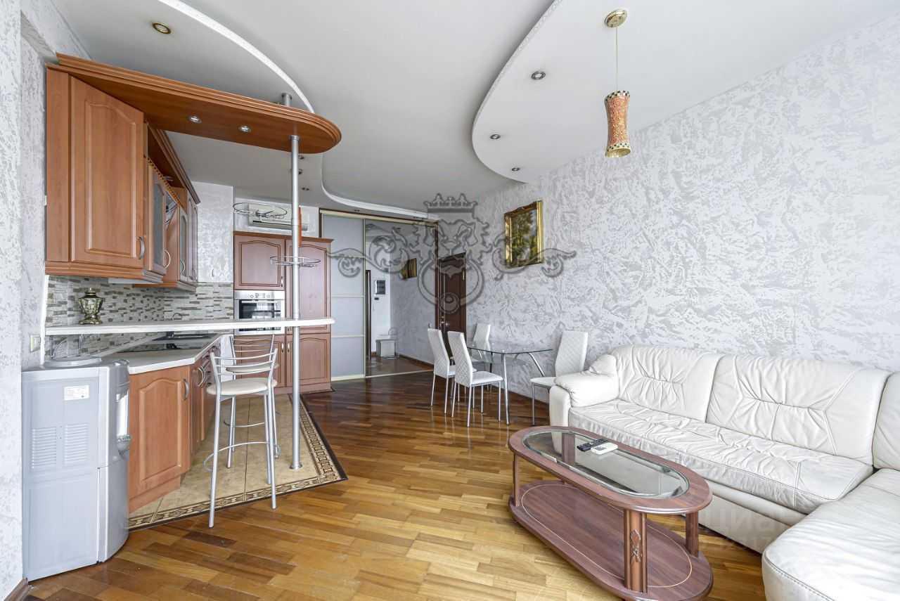 2-комнатная квартира, 70 м² — фотография 3