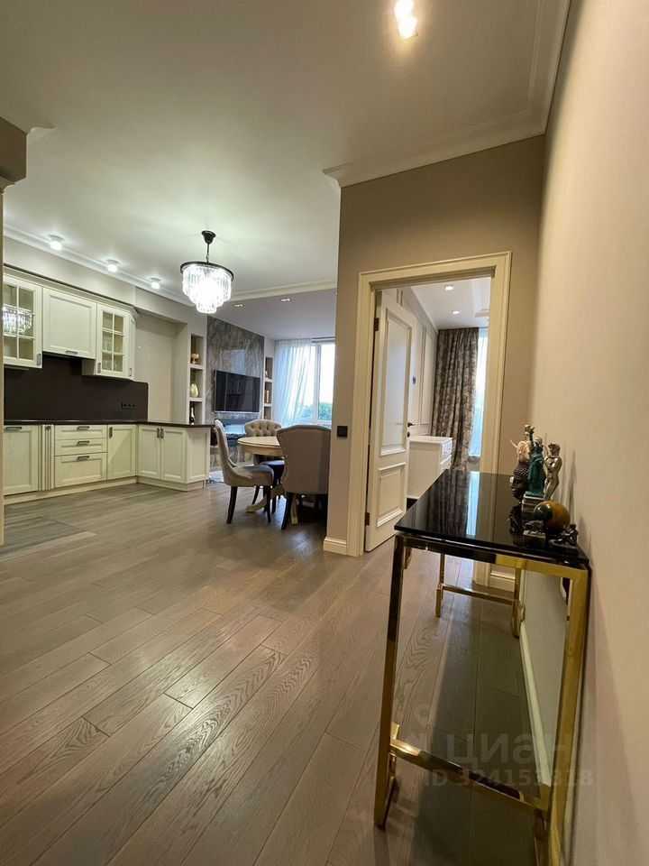 2-комнатная квартира, 70 м² — фотография 3