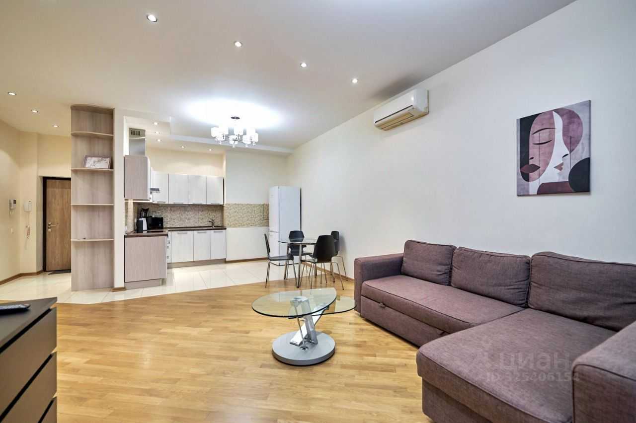 2-комнатная квартира, 70 м² — фотография 2