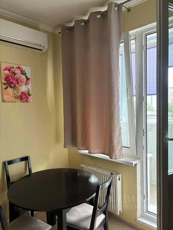 2-комнатная квартира, 57 м² — фотография 2