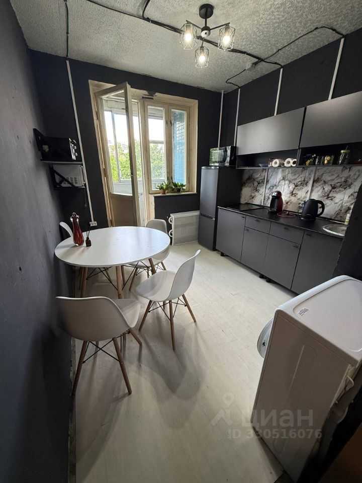 4-комнатная квартира, 75 м² — фотография 3