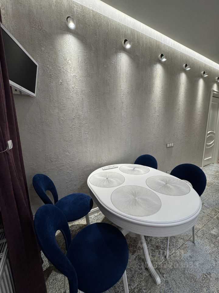 2-комнатная квартира, 72 м² — фотография 3