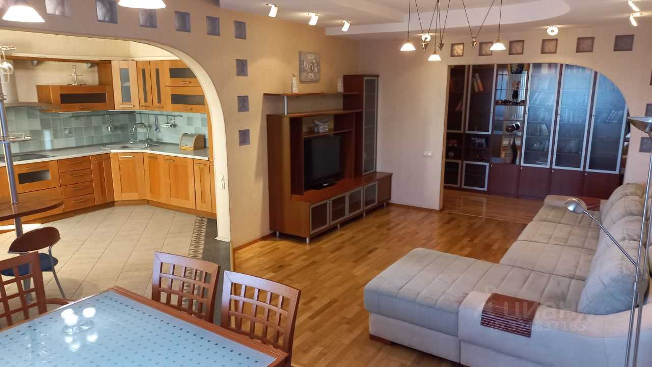 2-комнатная квартира, 106 м² — фотография 2