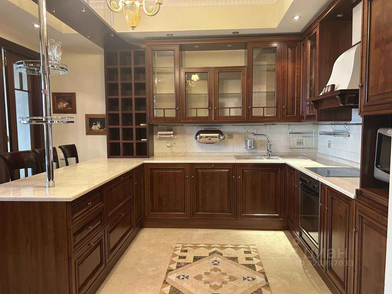 4-комнатная квартира, 168 м² — фотография 3