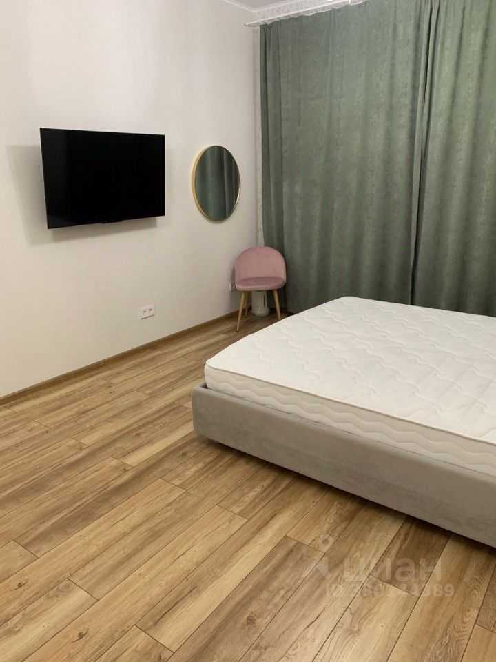 1-комнатная квартира, 42 м² — фотография 2