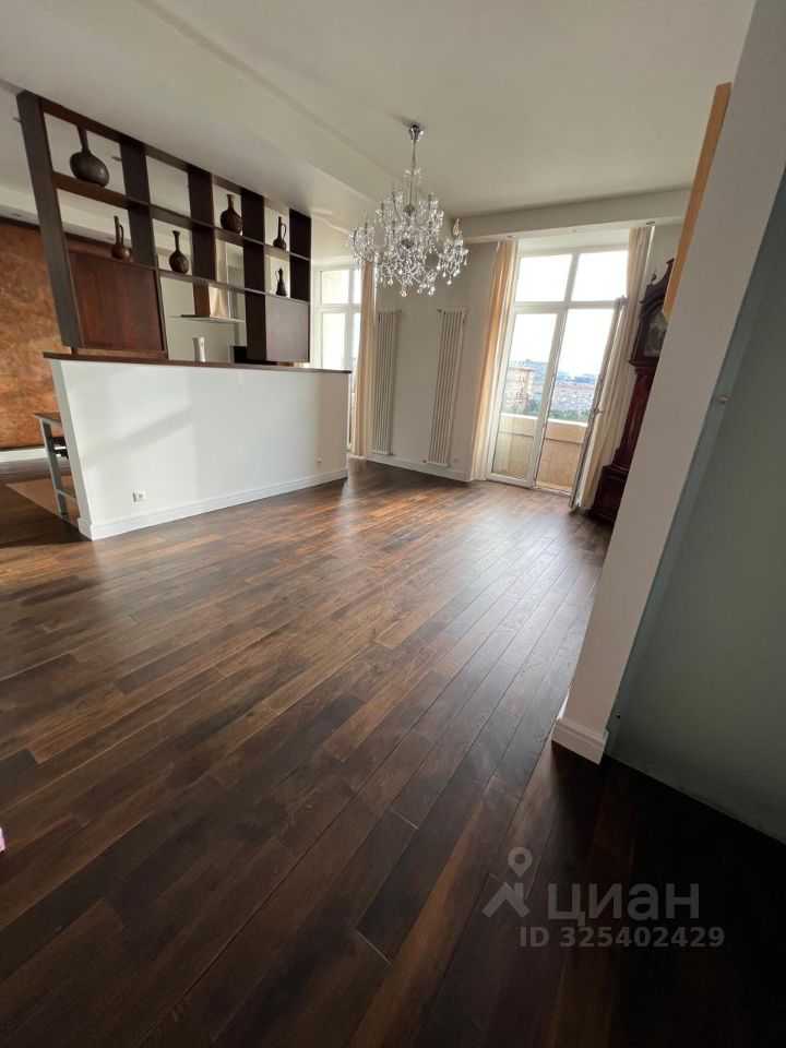 4-комнатная квартира, 170 м² — фотография 2
