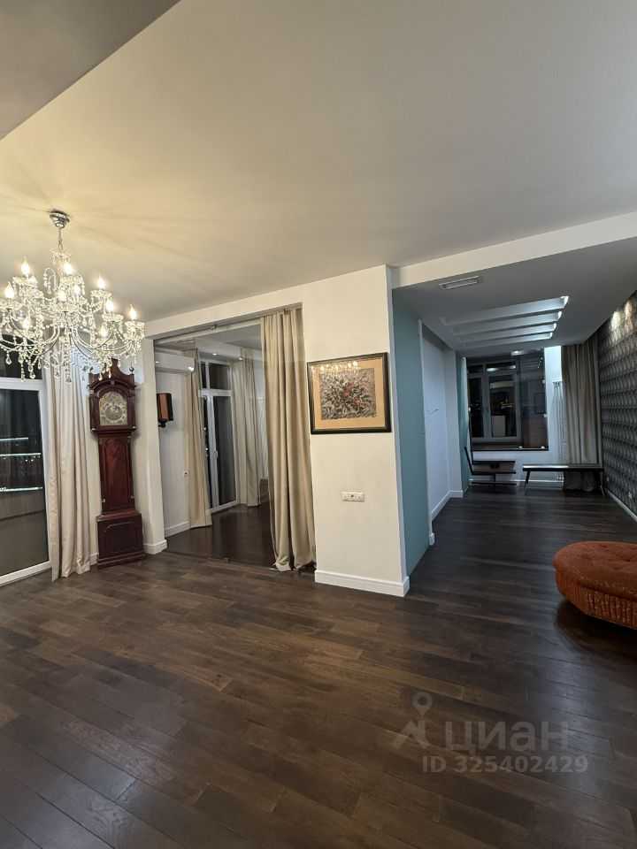 4-комнатная квартира, 170 м²