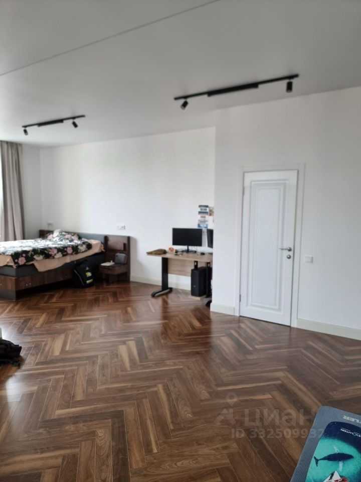 1-комнатная квартира, 67 м² — фотография 2