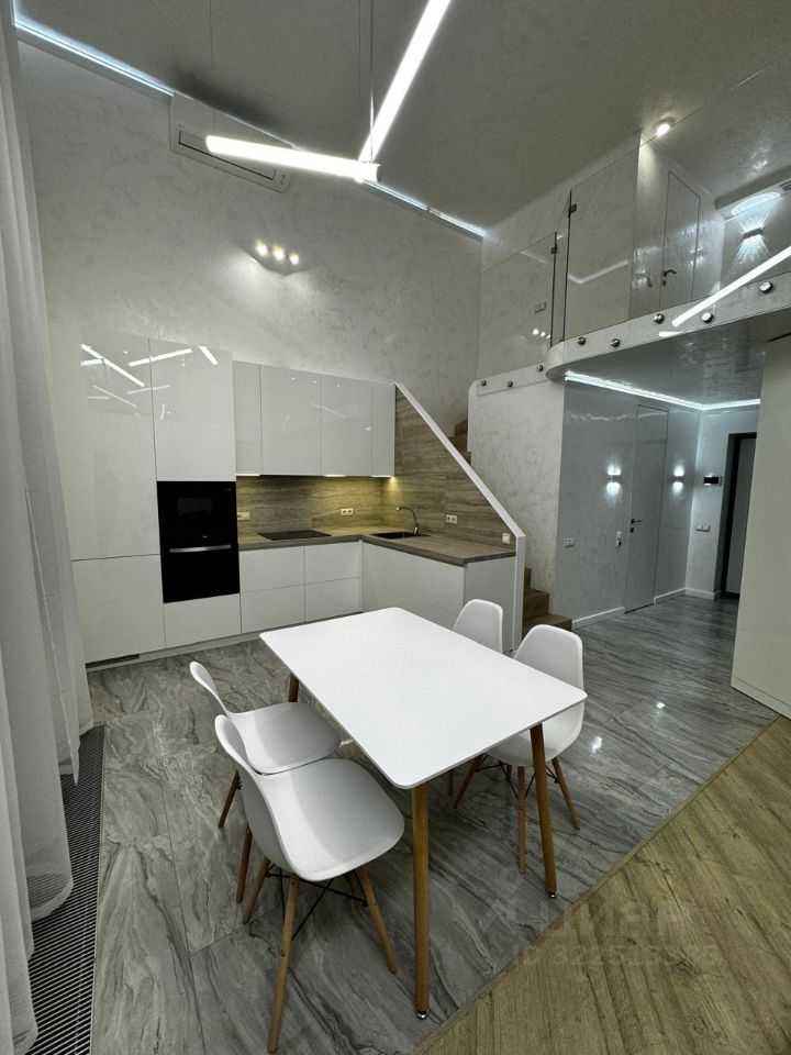 2-комнатная квартира, 100 м² — фотография 2
