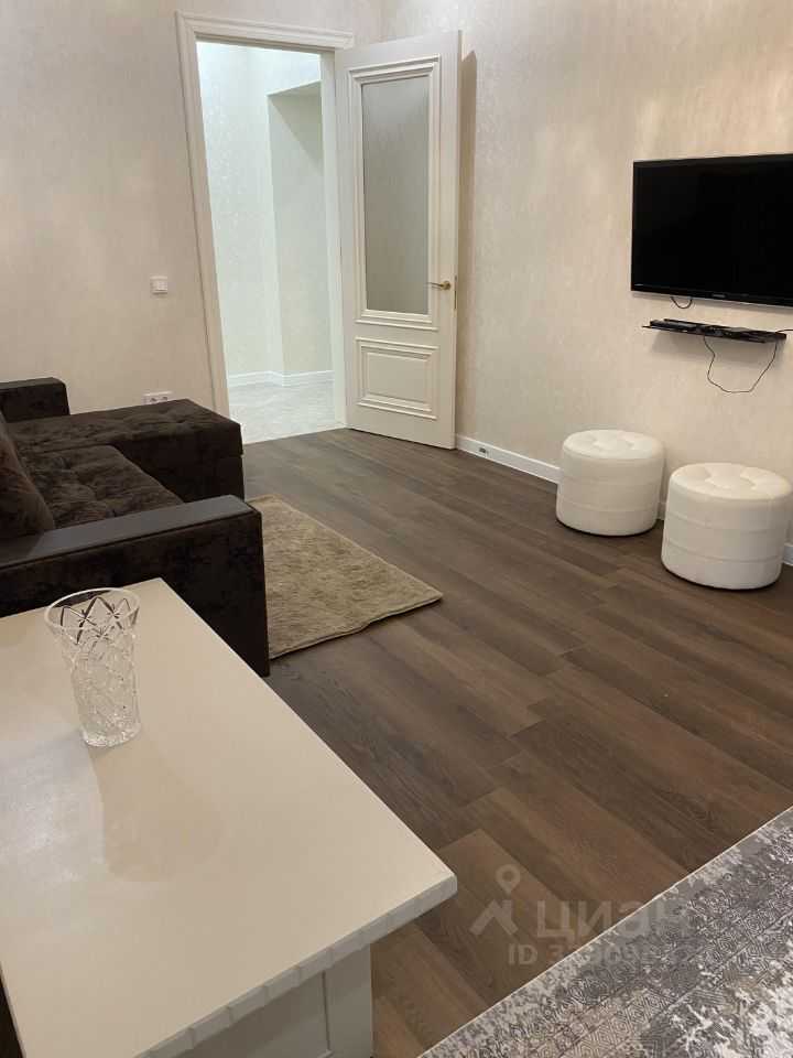2-комнатная квартира, 56 м² — фотография 2
