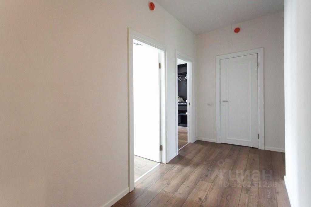 4-комнатная квартира, 110 м² — фотография 3
