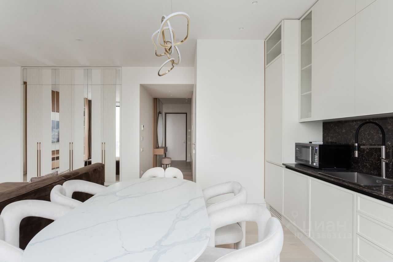 2-комнатная квартира, 72 м² — фотография 3