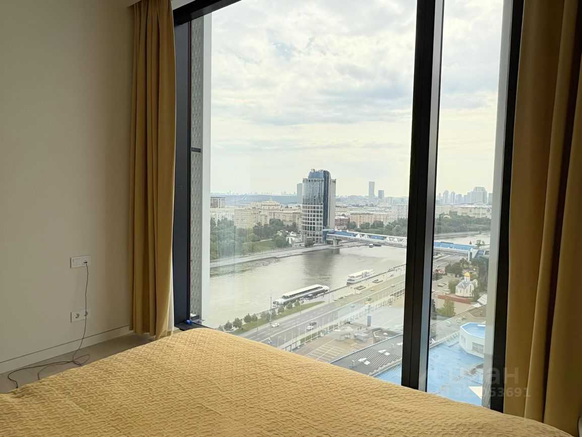 1-комнатная квартира, 52 м² — фотография 2