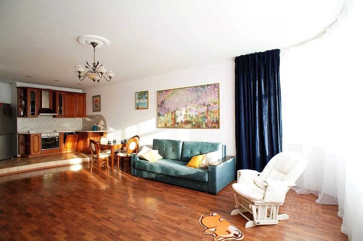 2-комнатная квартира, 82 м² — фотография 2