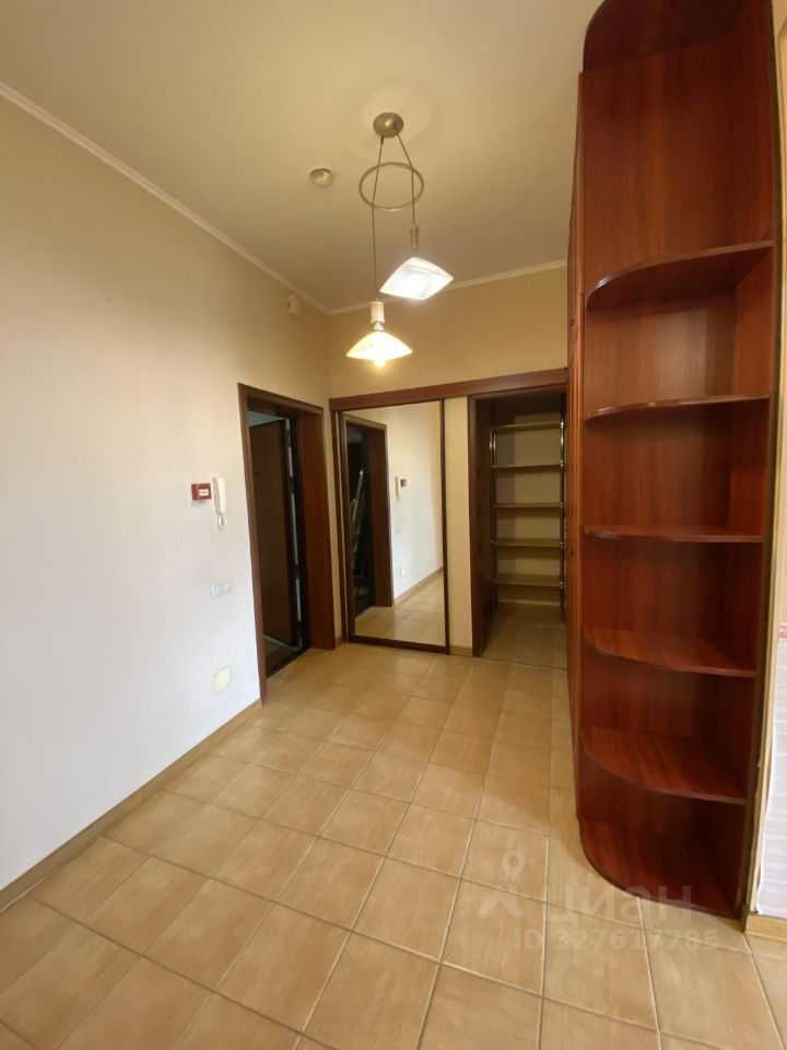 2-комнатная квартира, 64 м² — фотография 3