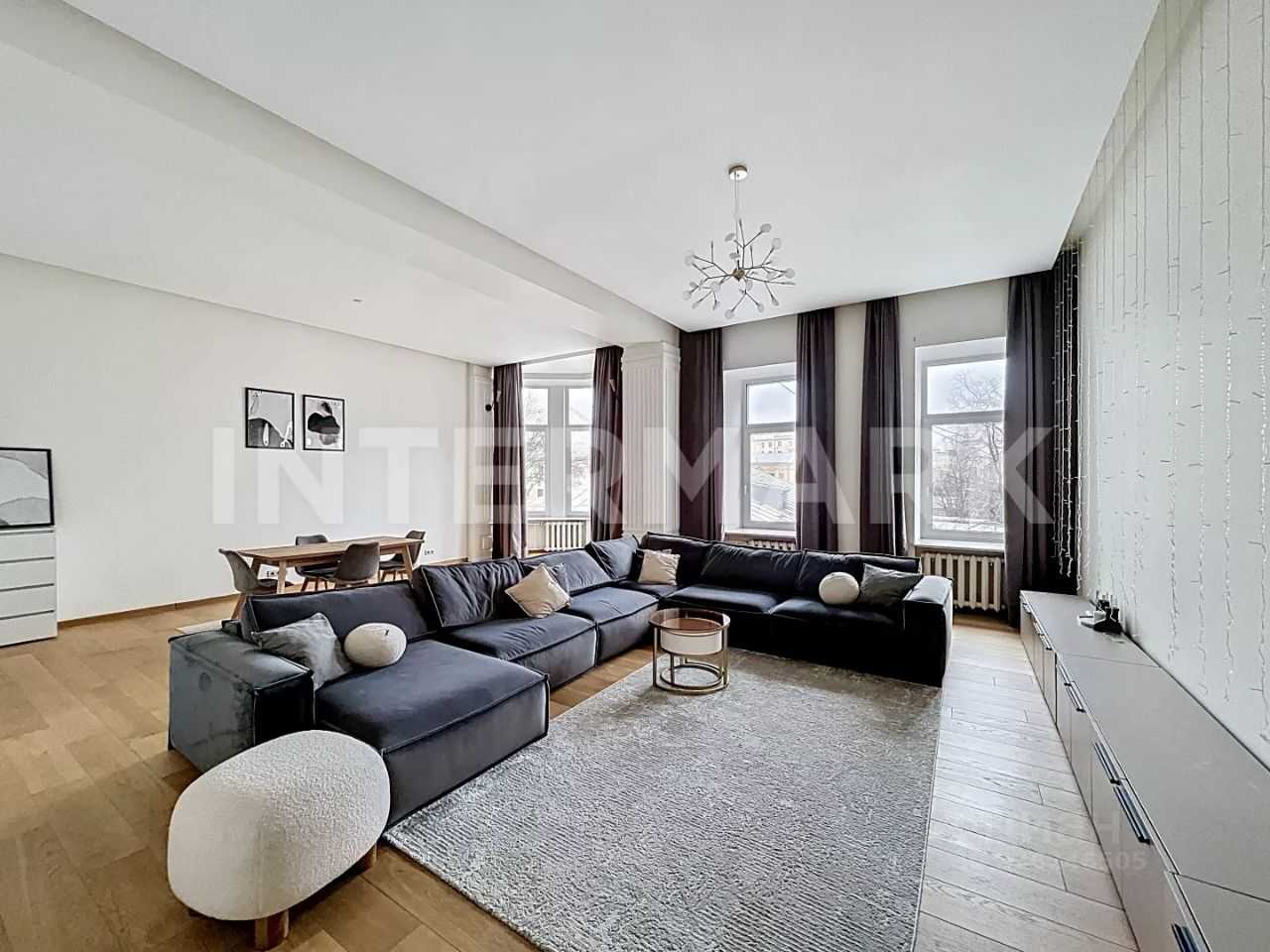 5-комнатная квартира, 213 м²