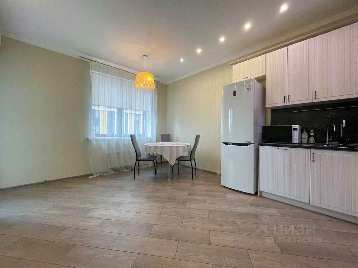 2-комнатная квартира, 72 м² — фотография 3