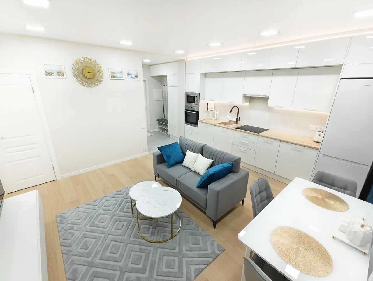 2-комнатная квартира, 57 м² — фотография 2