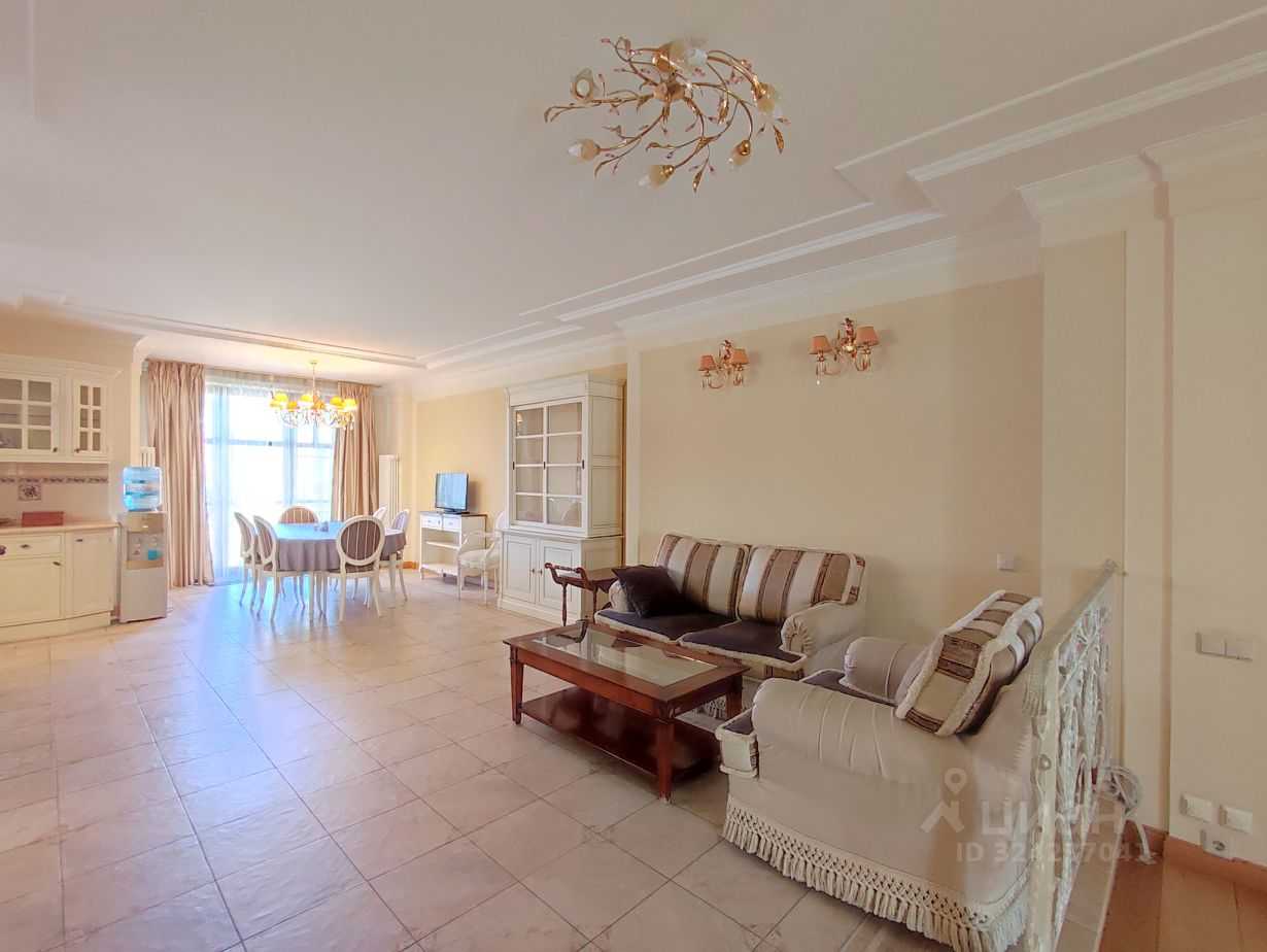 4-комнатная квартира, 206 м²