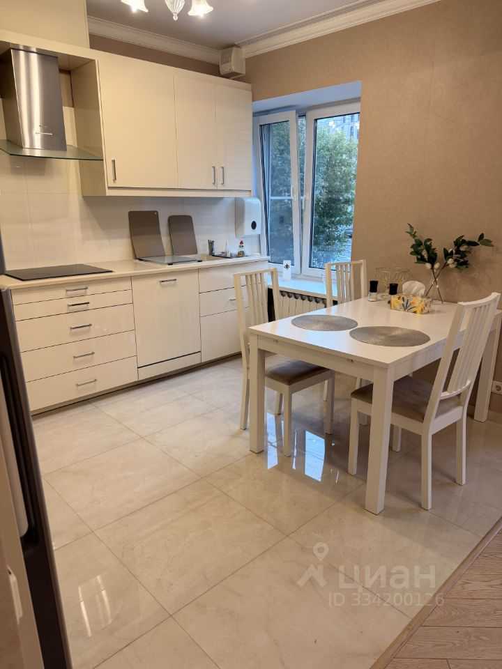 3-комнатная квартира, 90 м²