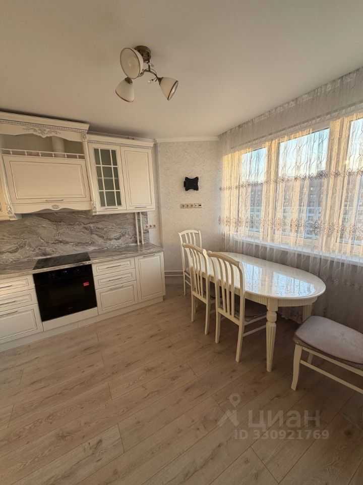 2-комнатная квартира, 64 м² — фотография 2