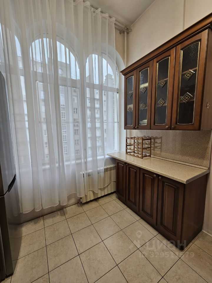5-комнатная квартира, 290 м² — фотография 2