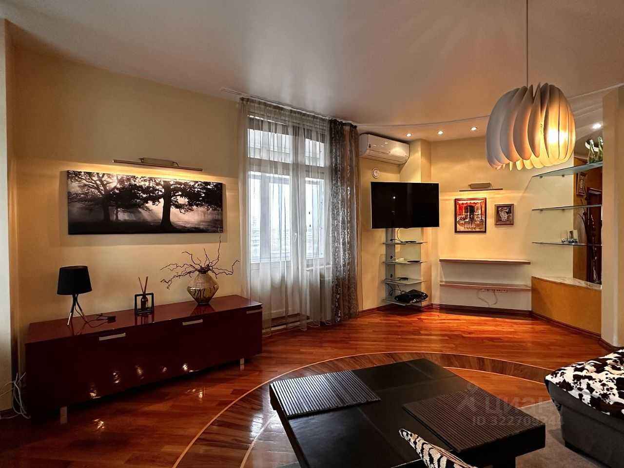 2-комнатная квартира, 133 м² — фотография 2
