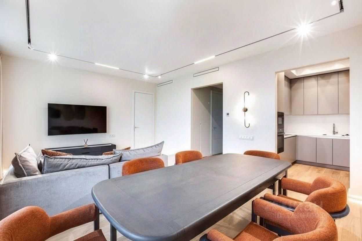 2-комнатная квартира, 70 м² — фотография 2