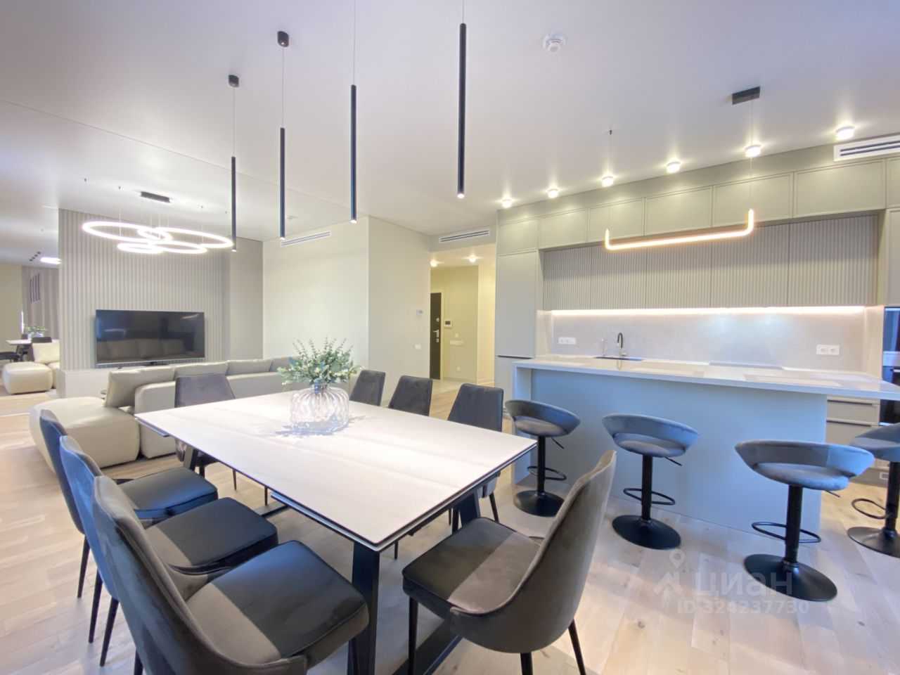 4-комнатная квартира, 135 м²
