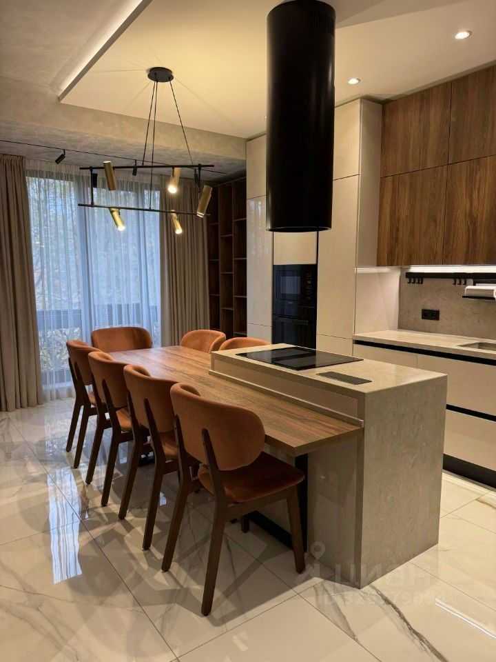 4-комнатная квартира, 120 м²