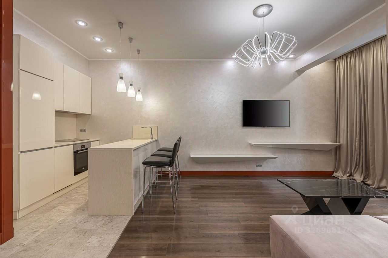 2-комнатная квартира, 67,8 м² — фотография 2