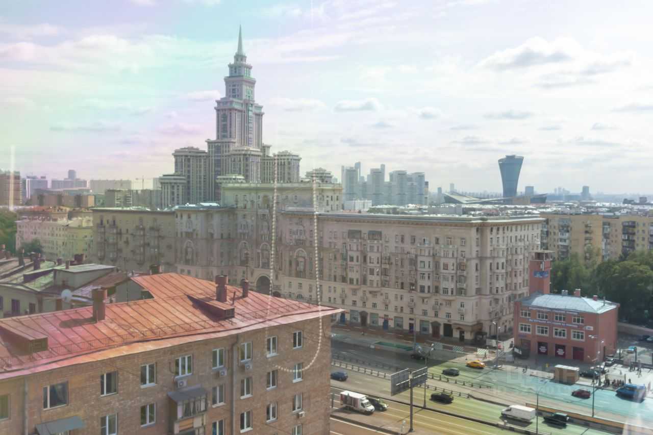 4-комнатная квартира, 131 м² — фотография 3