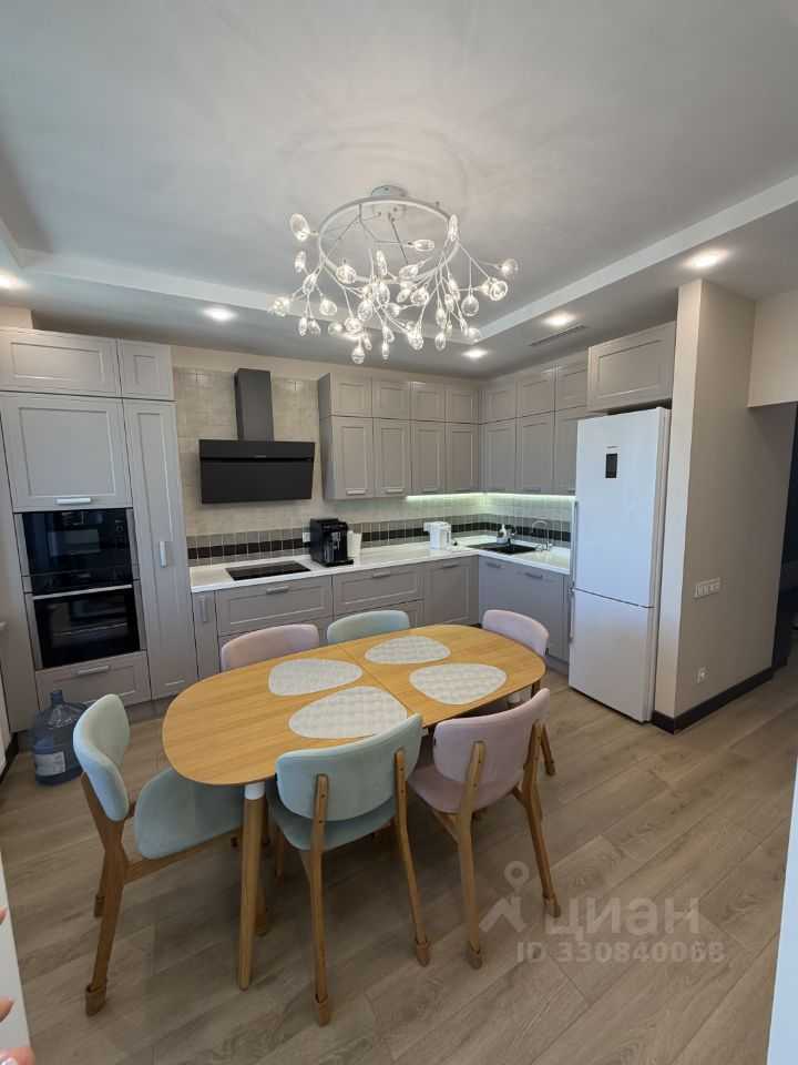 4-комнатная квартира, 120 м²