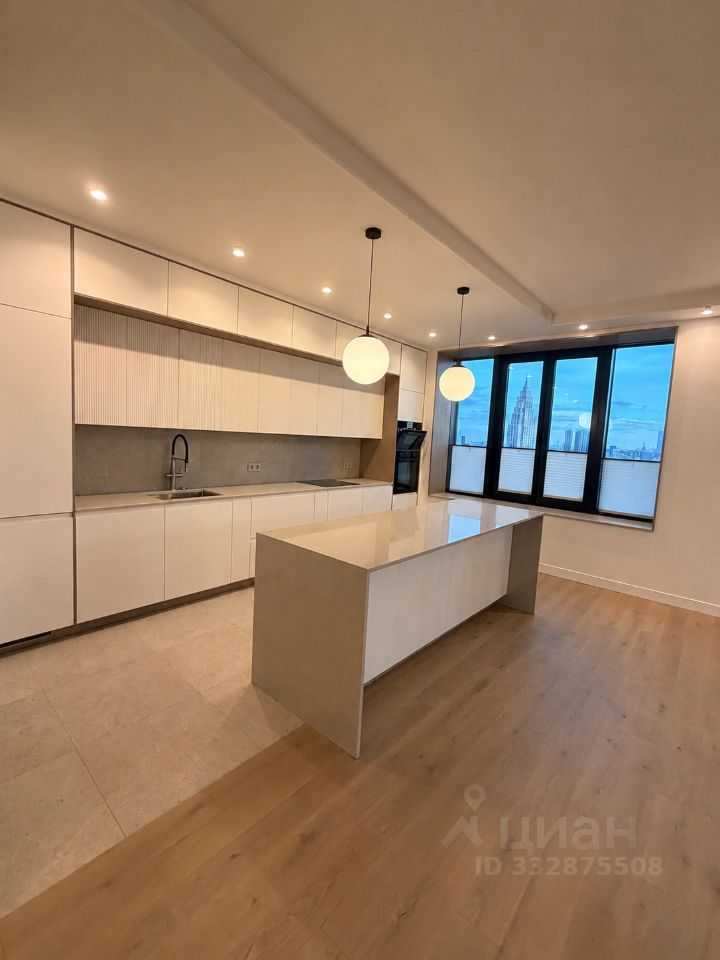 5-комнатная квартира, 170 м²