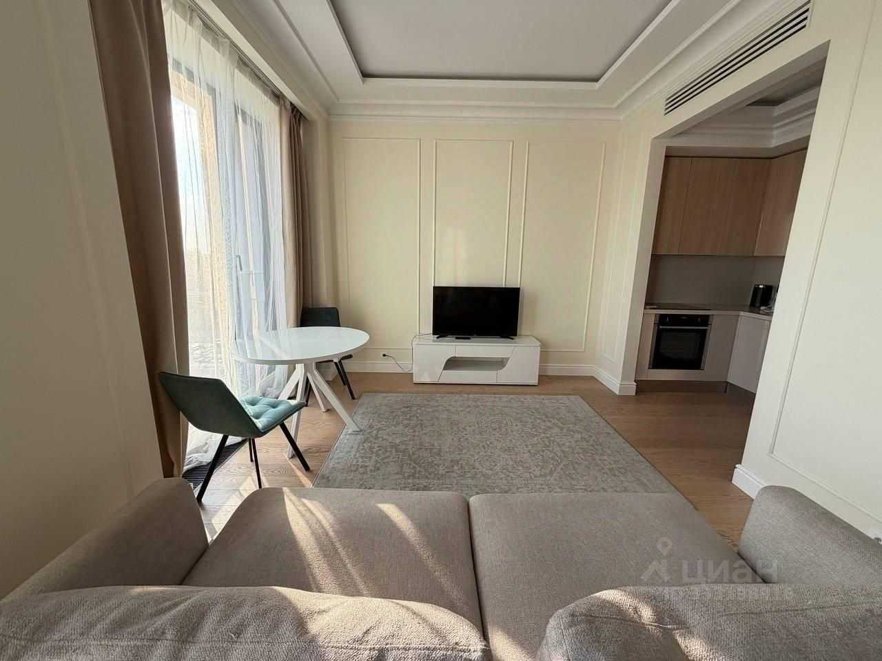 1-комнатная квартира, 42 м² — фотография 2