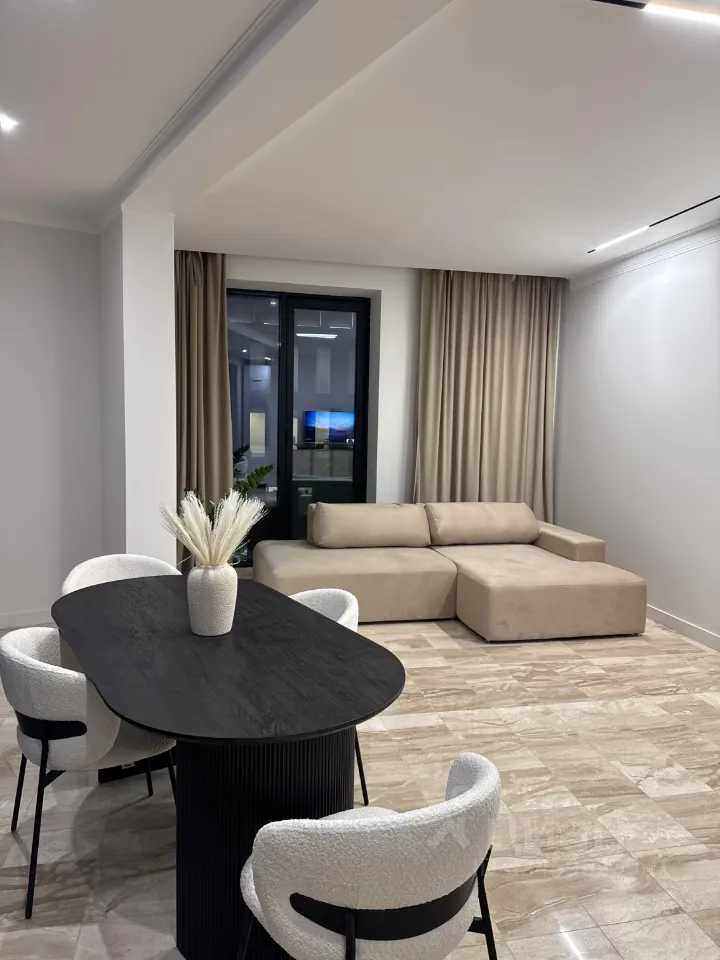2-комнатная квартира, 74 м² — фотография 2