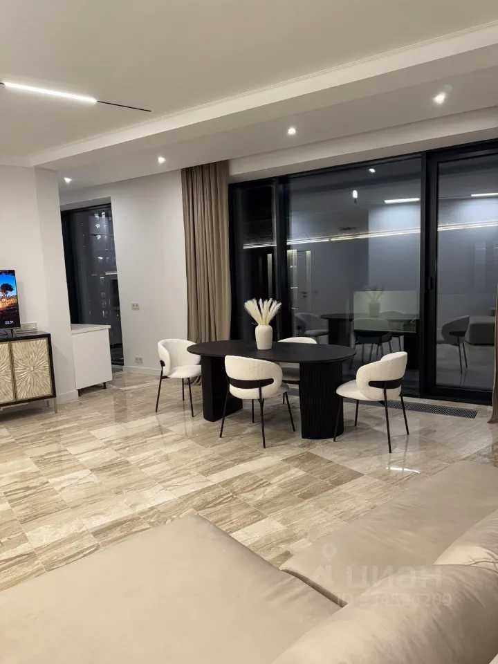 2-комнатная квартира, 74 м²