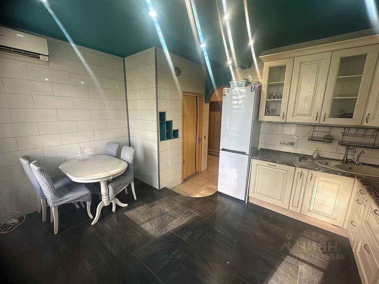 4-комнатная квартира, 110 м² — фотография 3