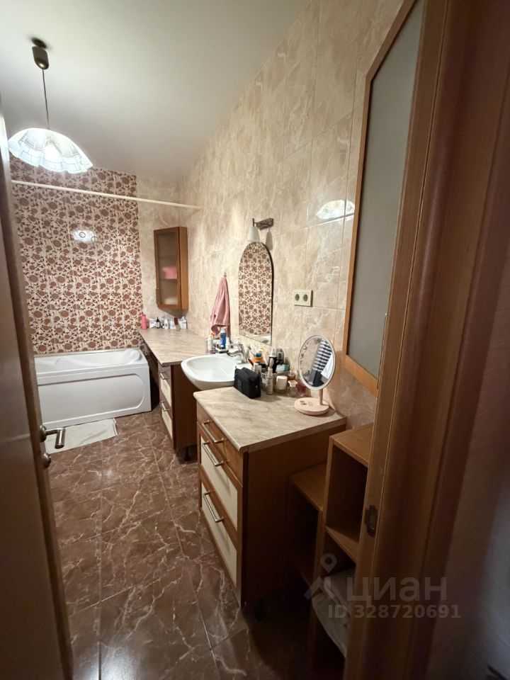 2-комнатная квартира, 80 м² — фотография 3