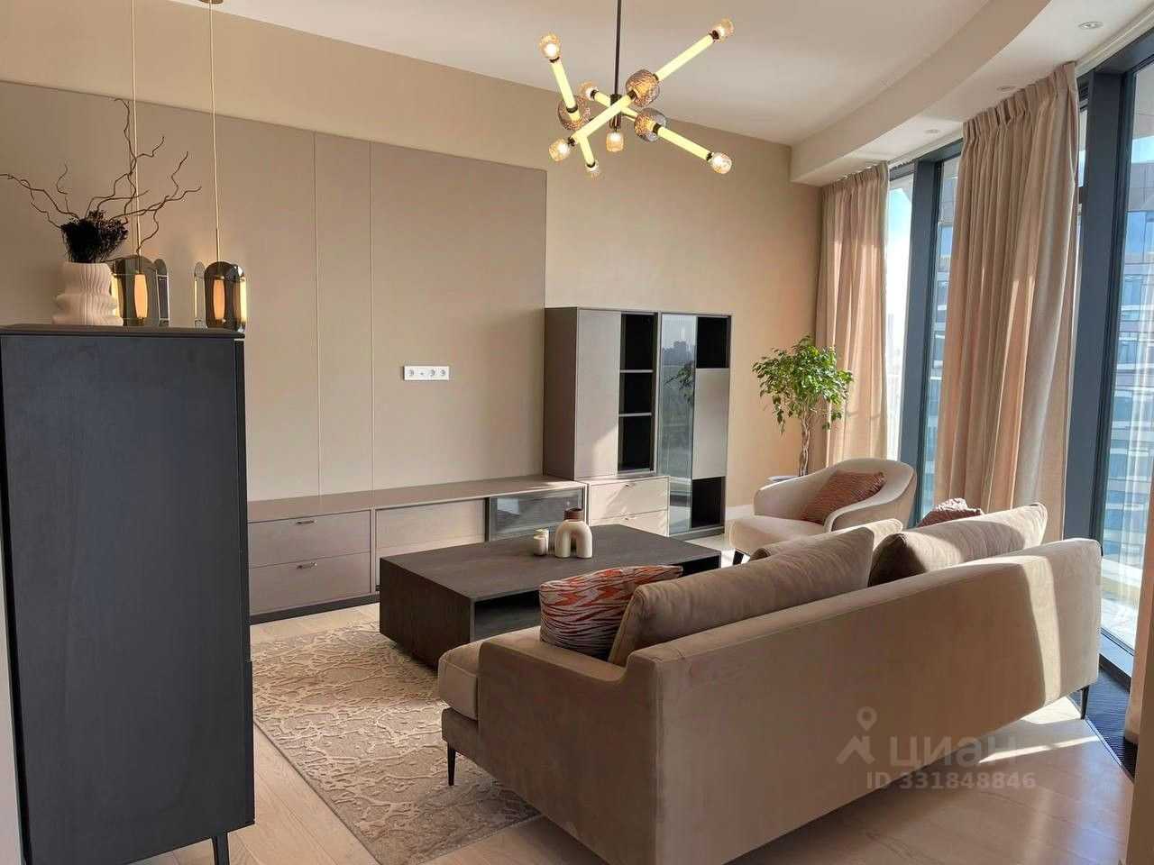 4-комнатная квартира, 180 м²