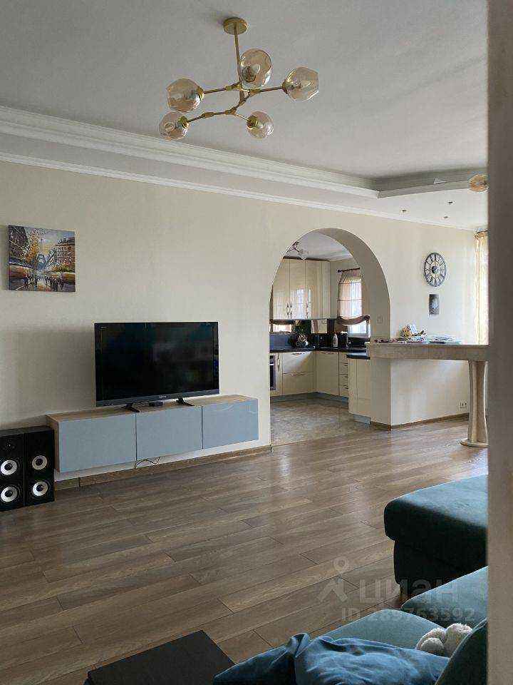 4-комнатная квартира, 165 м²