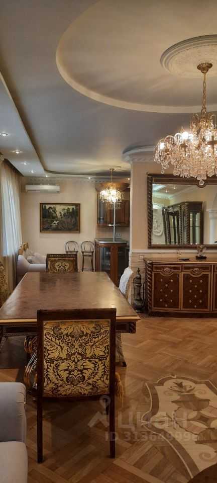 4-комнатная квартира, 150 м²