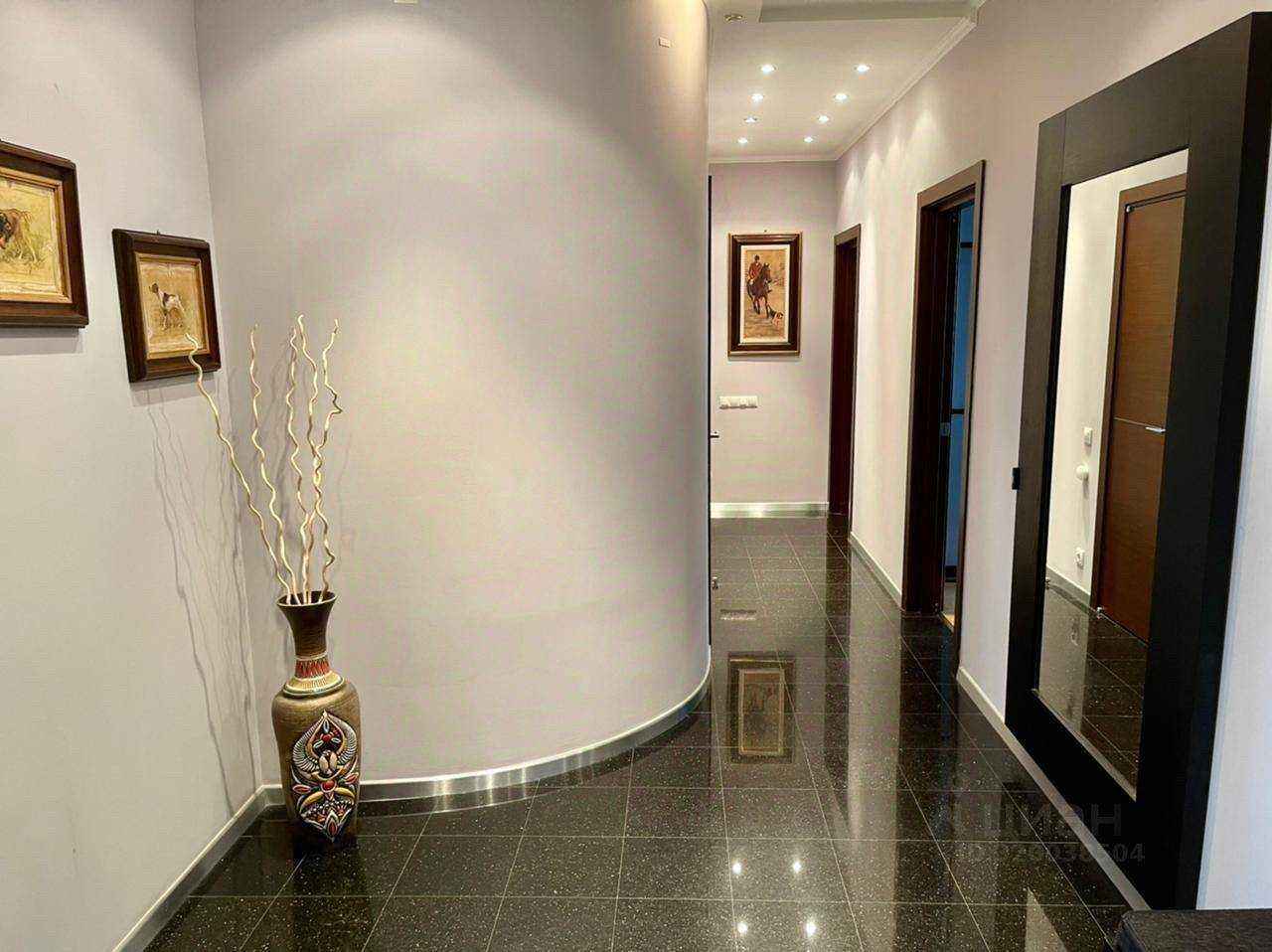 4-комнатная квартира, 144 м² — фотография 2