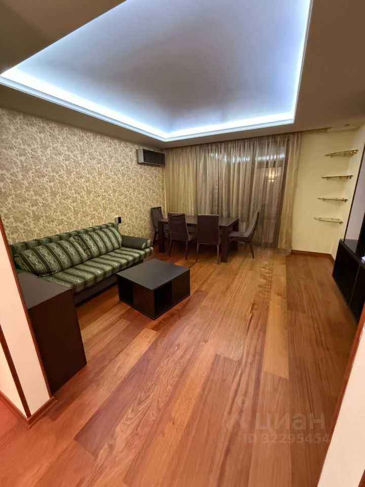 4-комнатная квартира, 126 м² — фотография 3
