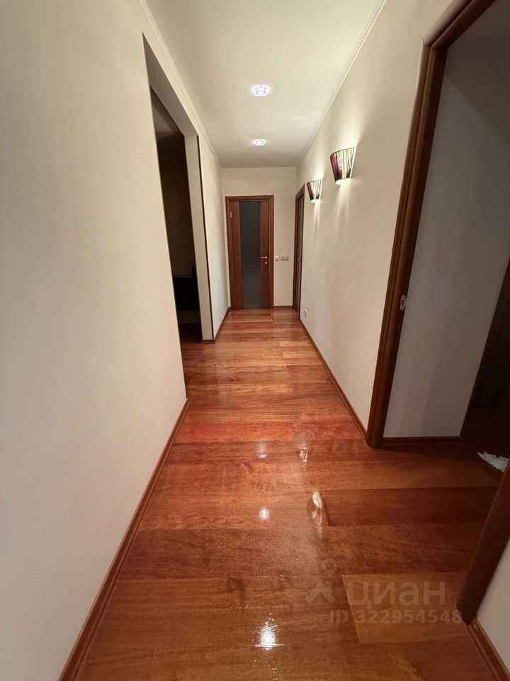 4-комнатная квартира, 126 м² — фотография 2