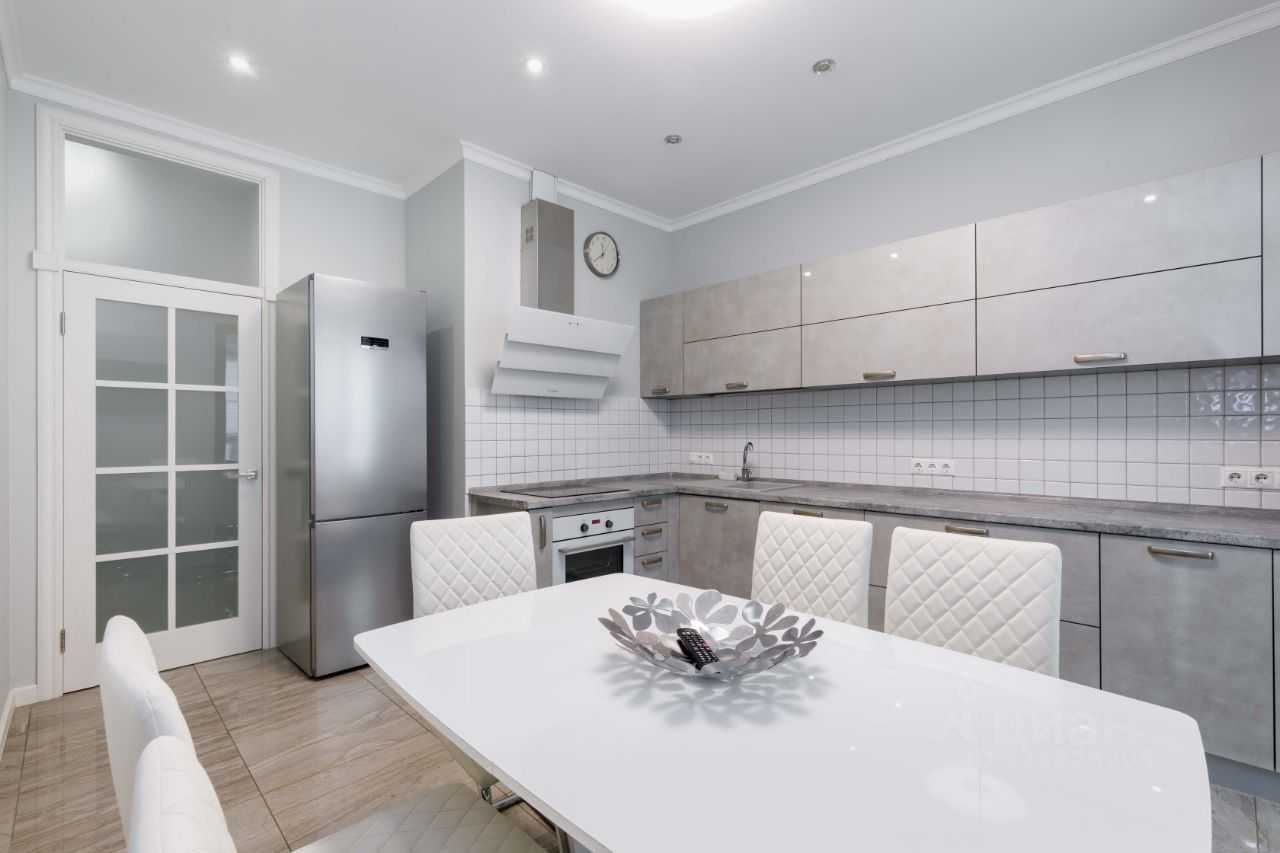 2-комнатная квартира, 105 м² — фотография 3