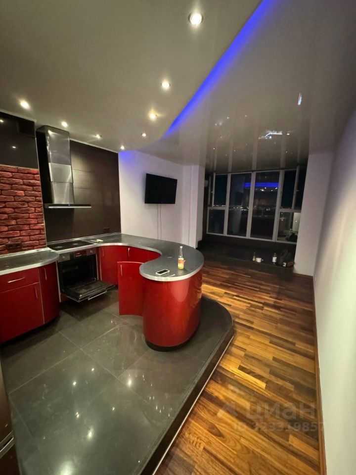 3-комнатная квартира, 77 м² — фотография 2