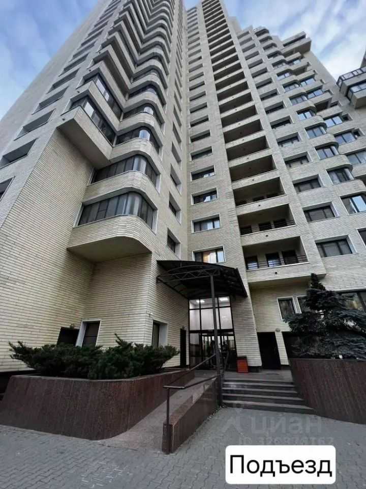 4-комнатная квартира, 200 м² — фотография 3