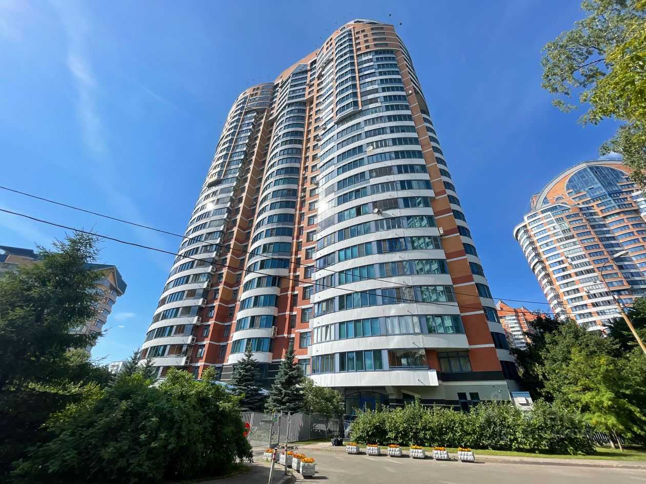 4-комнатная квартира, 180 м²