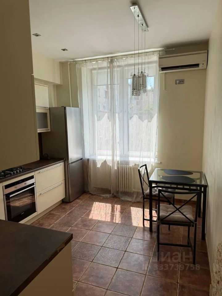 2-комнатная квартира, 56 м² — фотография 3